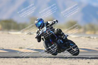 media/Dec-07-2025-CVMA (Sun) [[3e7d2de5dc]]/Race 12- Formula 40 MW and LW/